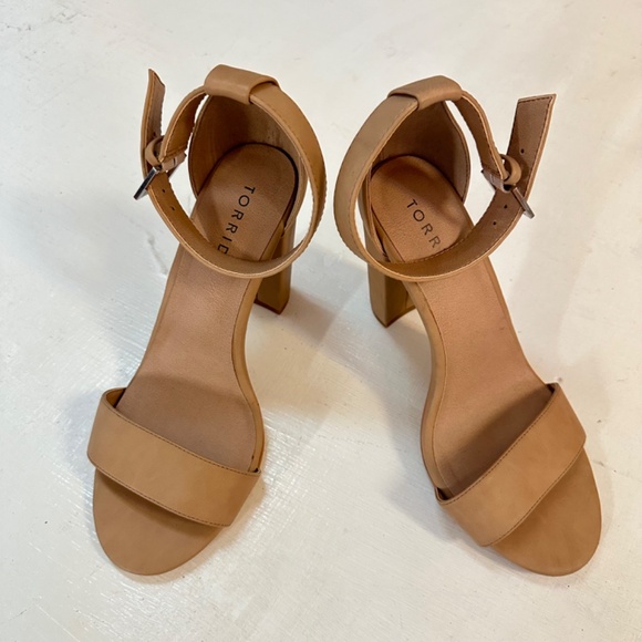 Torrid Shoes Women's Size 7.5 W Ankle Strap Cone Heel Beige Sandals - Picture 2 of 12